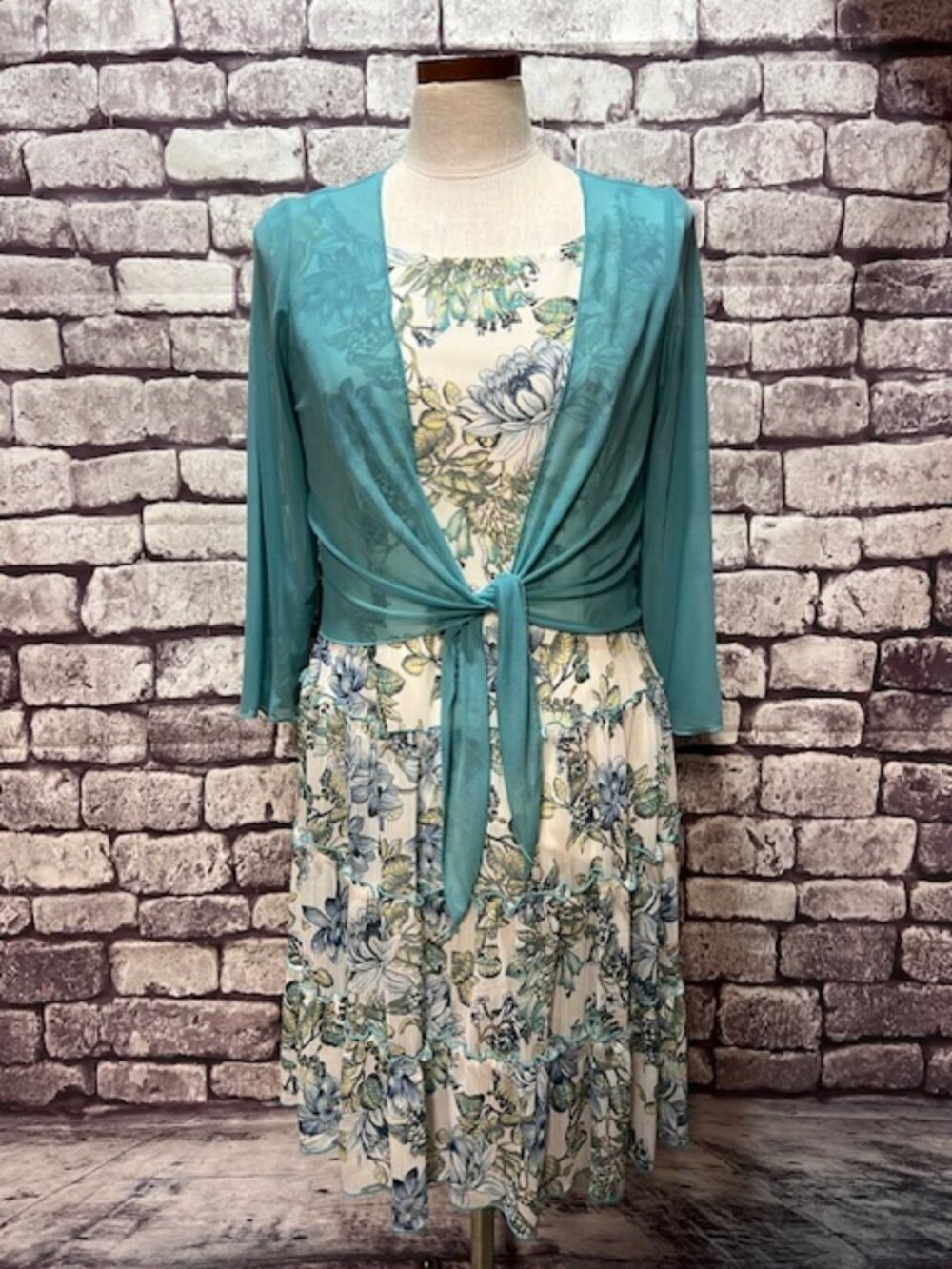 Connected Apparel Aqua, Blue, White & Green Dress & Shrug Size 8